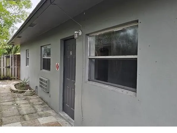 850 SW 9th Ct, Pompano Beach, FL 33060