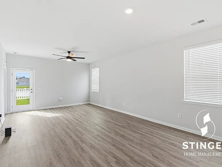 548 Hideaway St — Photo 20