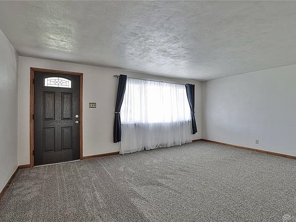 5th image of 5941 Janice Dr