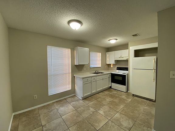 2nd image of 6394 Schoel Ln