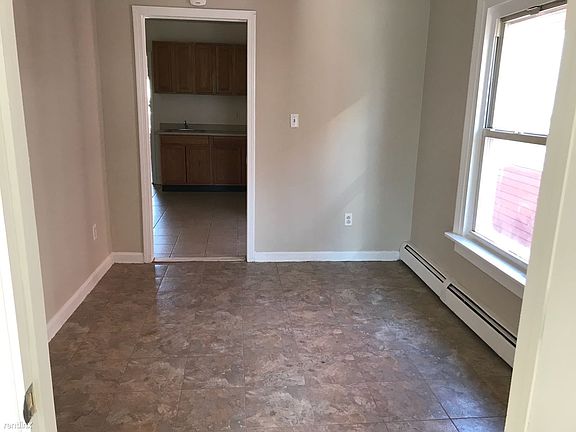 4th image of 75 Truman St #2