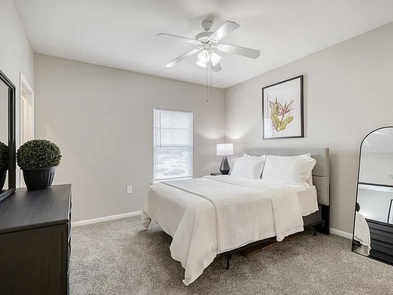 Worthington Point Apartments — Photo 42