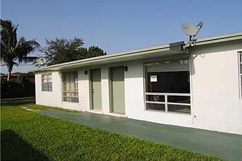 1st image of 4123 SW 21st St