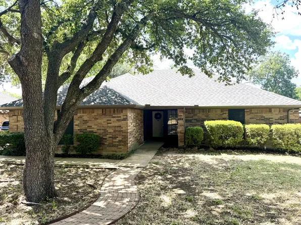 113 NE Timber Ridge Dr, Burleson, TX 76028