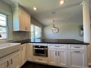 1 Cliftwood Dr, Huntington, NY 11743