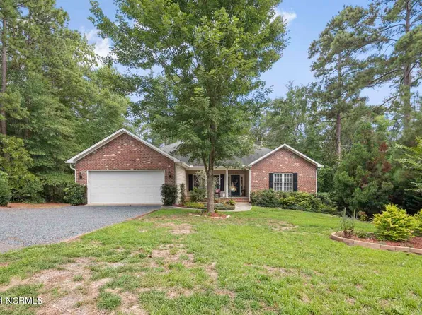175 New Bedford Circle, Pinehurst, NC 28374