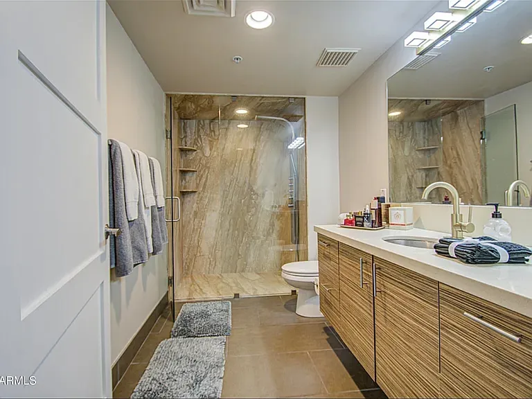 535 W Thomas Rd #513 — Photo 12