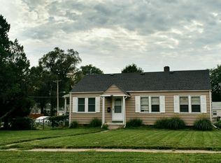 7402 N 28th Ave, Omaha, NE 68112