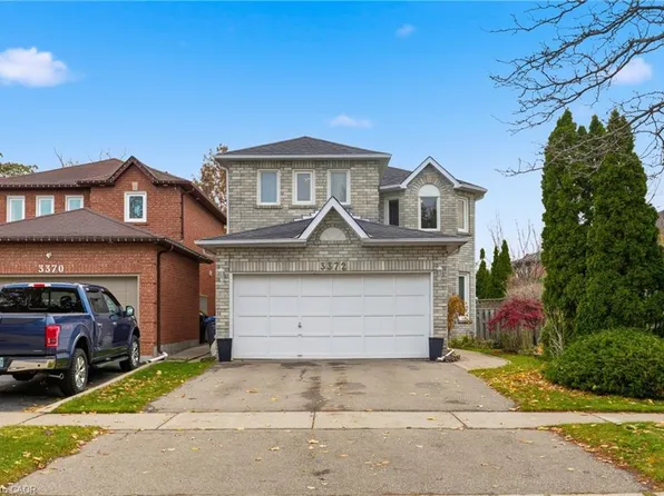 3372 Bobwhite Mews, Mississauga, ON L5N 6E7