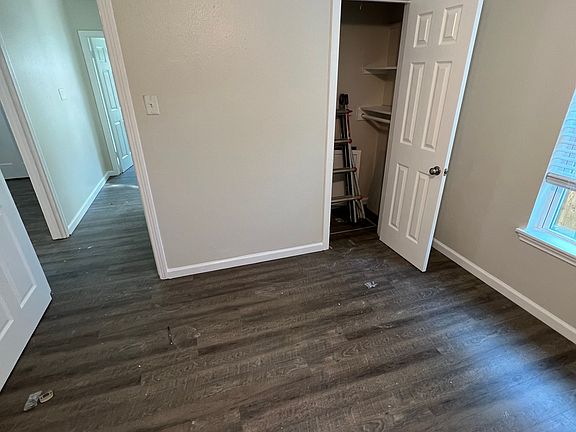 5th image of 1015 Cameron Ave #1