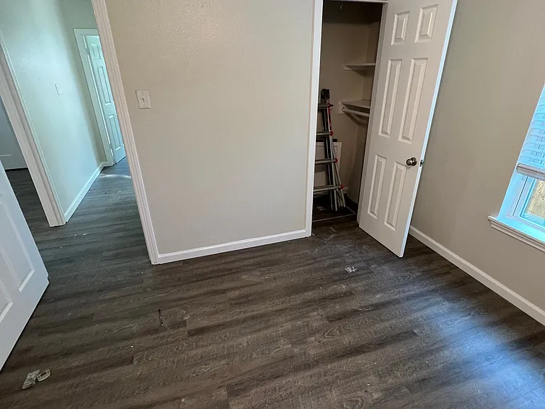 1015 Cameron Ave #1 — Photo 5