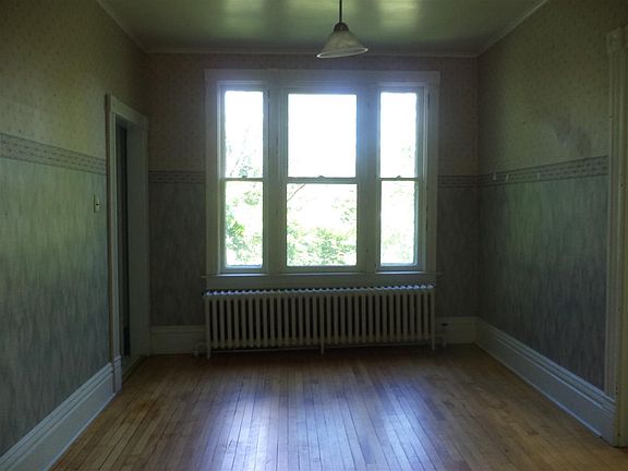 3rd image of 106 W Houghton Ave