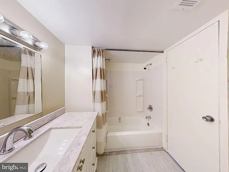 2622 Fort Farnsworth Rd #216 — Photo 15