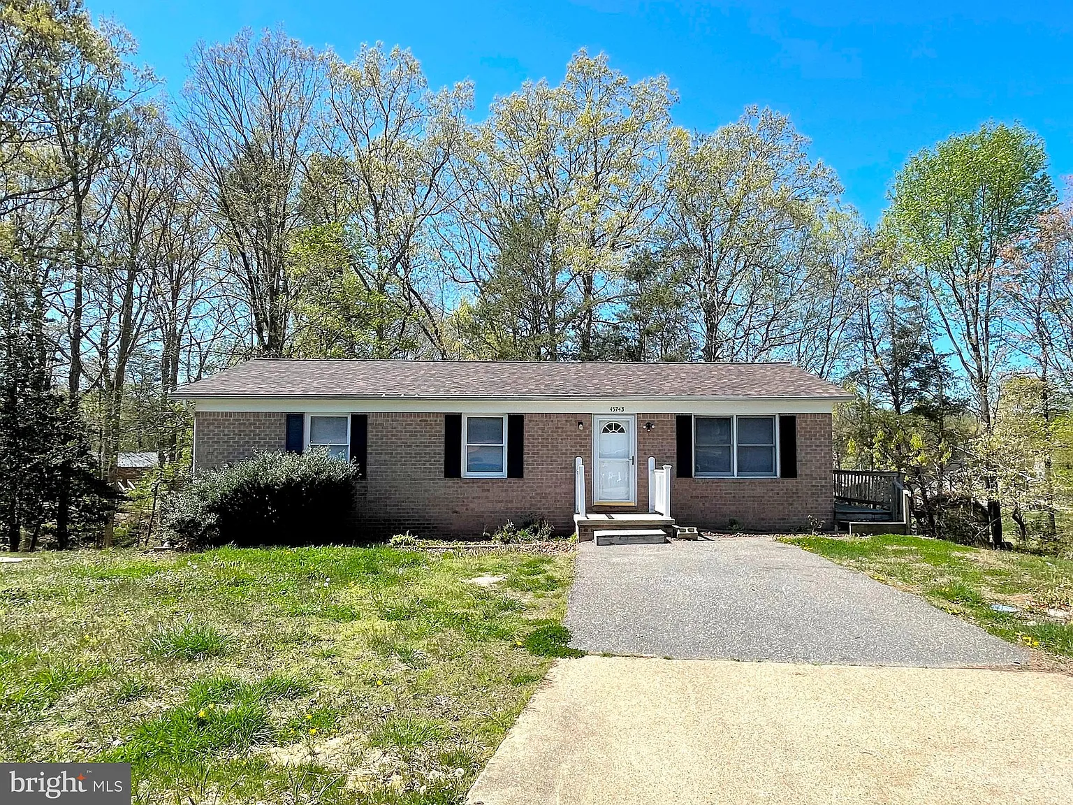 3 bed, 3.0 bath, 2208 sqft, $2,195 — Photo 1