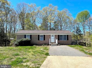 45743 Dee Ct, Great Mills, MD 20634