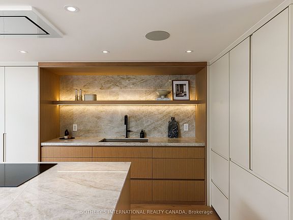 4th image of 1100 Lansdowne Ave #339