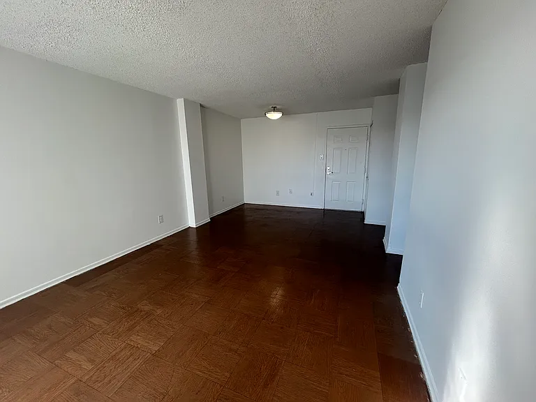 Brent Place — Photo 10