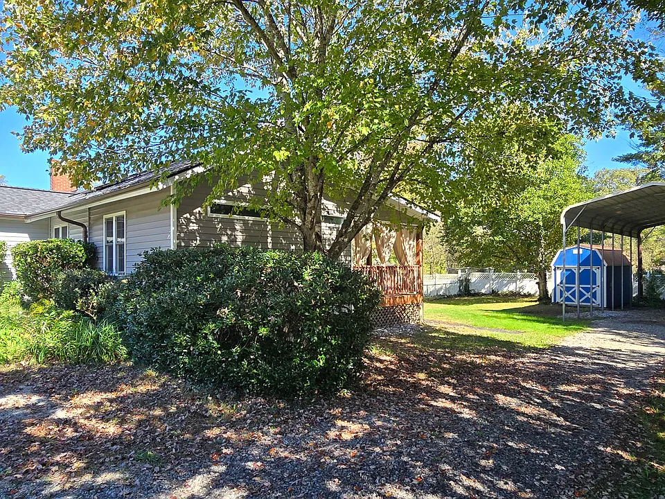 1614 Ridgewood Blvd