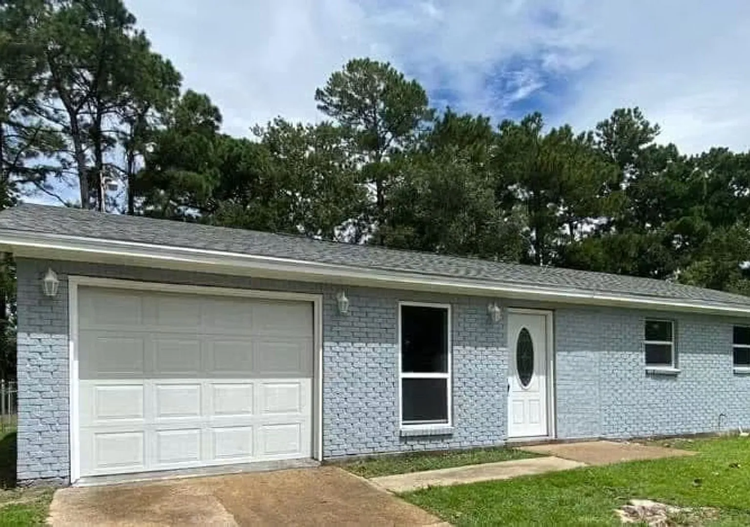 3 Bedroom 2 Bath Available — Photo 1