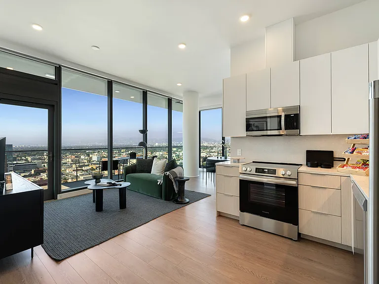 Opus LA — Photo 10