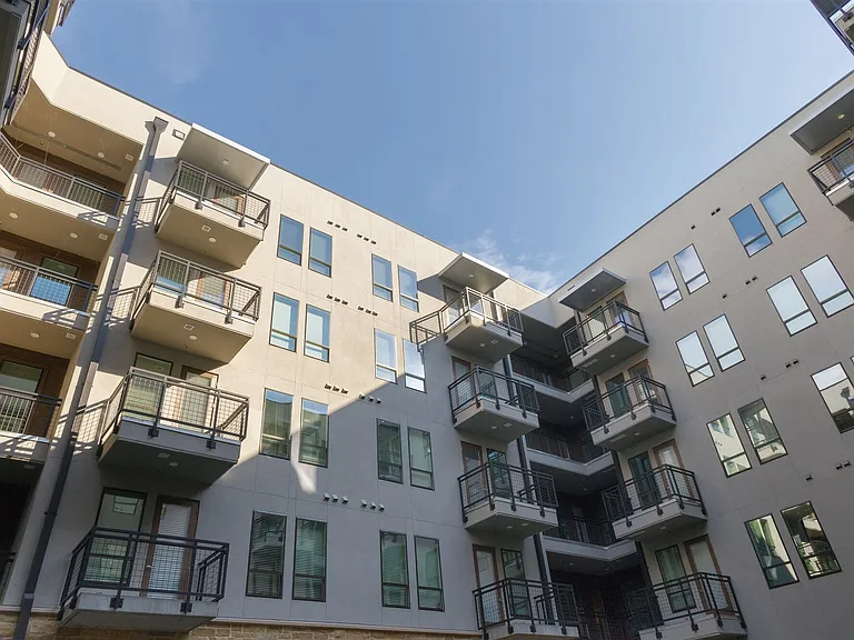 Surfside at Sapphire Bay — Photo 22