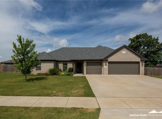 947 Harper Cv, Pea Ridge, AR 72751