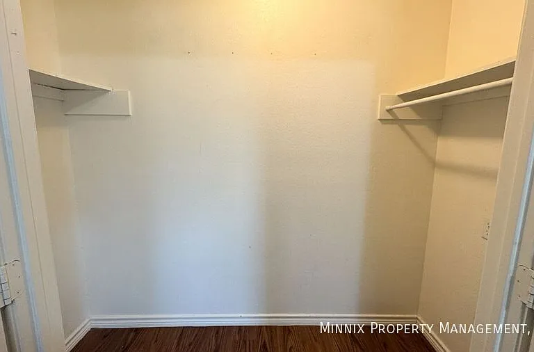 755 W Knox St #FS-1 — Photo 16