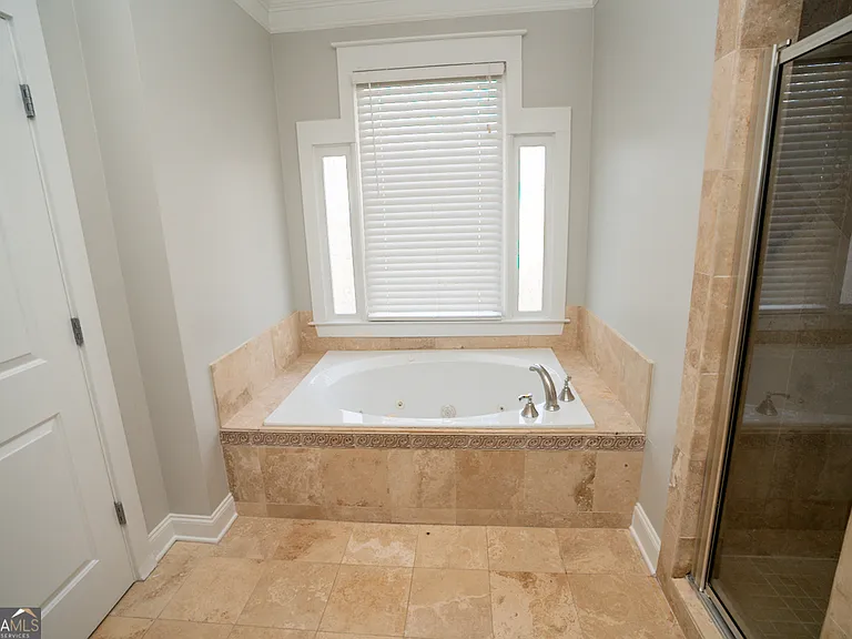 901 Custer Ave SE — Photo 19