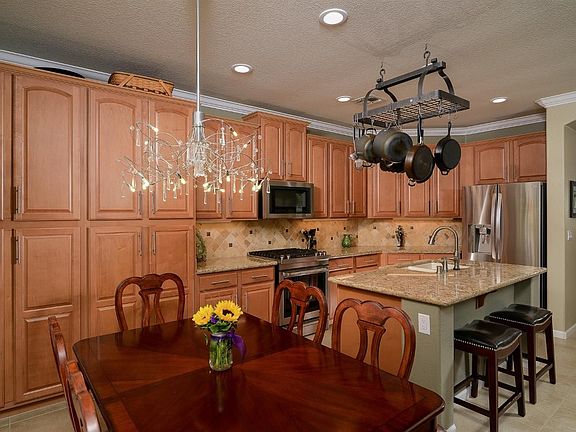 5th image of 1541 Thurman Way
