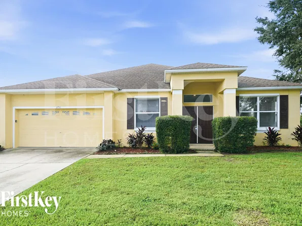 2751 Berkford Cir, Lakeland, FL 33810