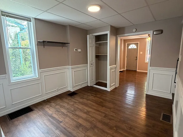 252 E Louther St — Photo 7