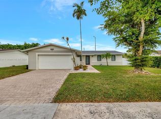 12725 SW 72nd Ter, Miami, FL 33183