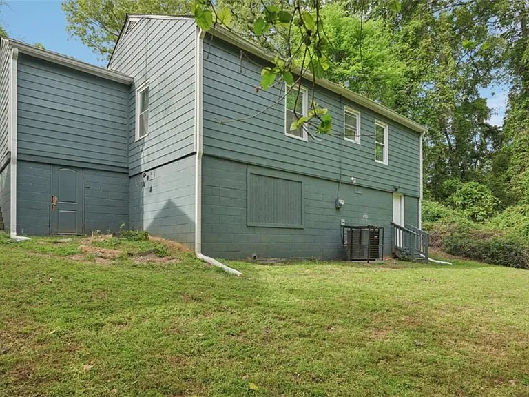172 Meador Way SE — Photo 34