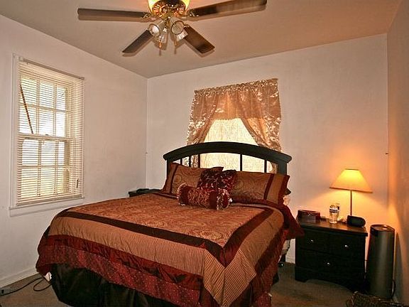 Master Bedroom with ceiling fan