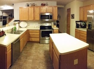 5395 Country Meadow Ct, Westerville, OH 43082