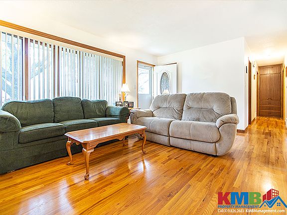 3rd image of 4532 Ozark St NE