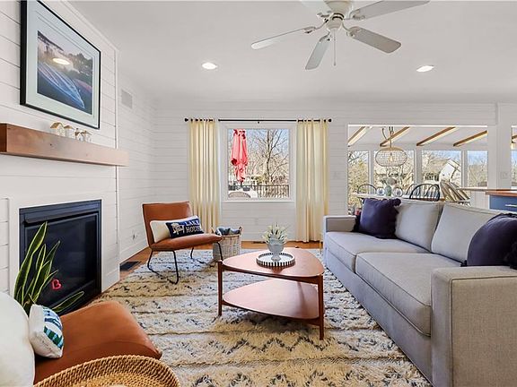 5th image of 76 R St