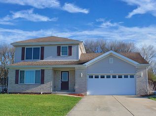 5534 Malibu Dr, Lowell, IN 46356