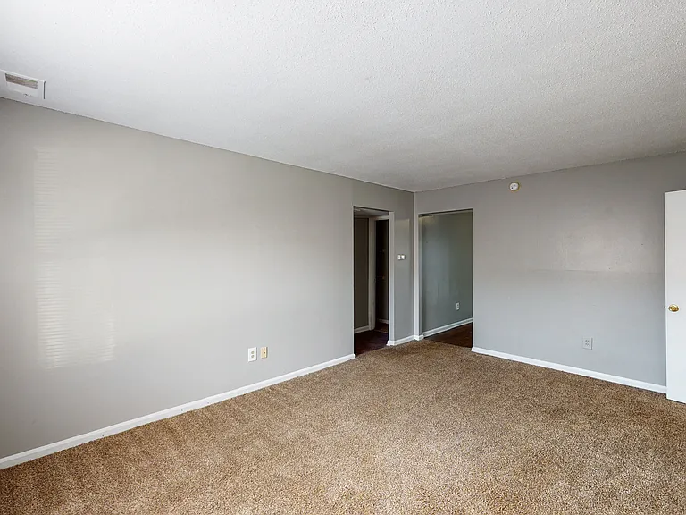 Mill Creek Apartments — Photo 12