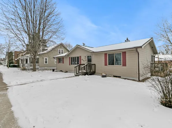 614 West Pleasant Street, Portage, WI 53901