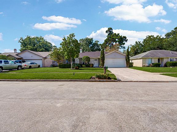 3rd image of 6918 Fox Knoll Ln