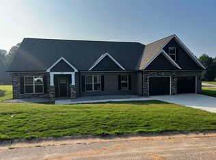 207 Floyd Meadow Dr, Inman, SC 29349