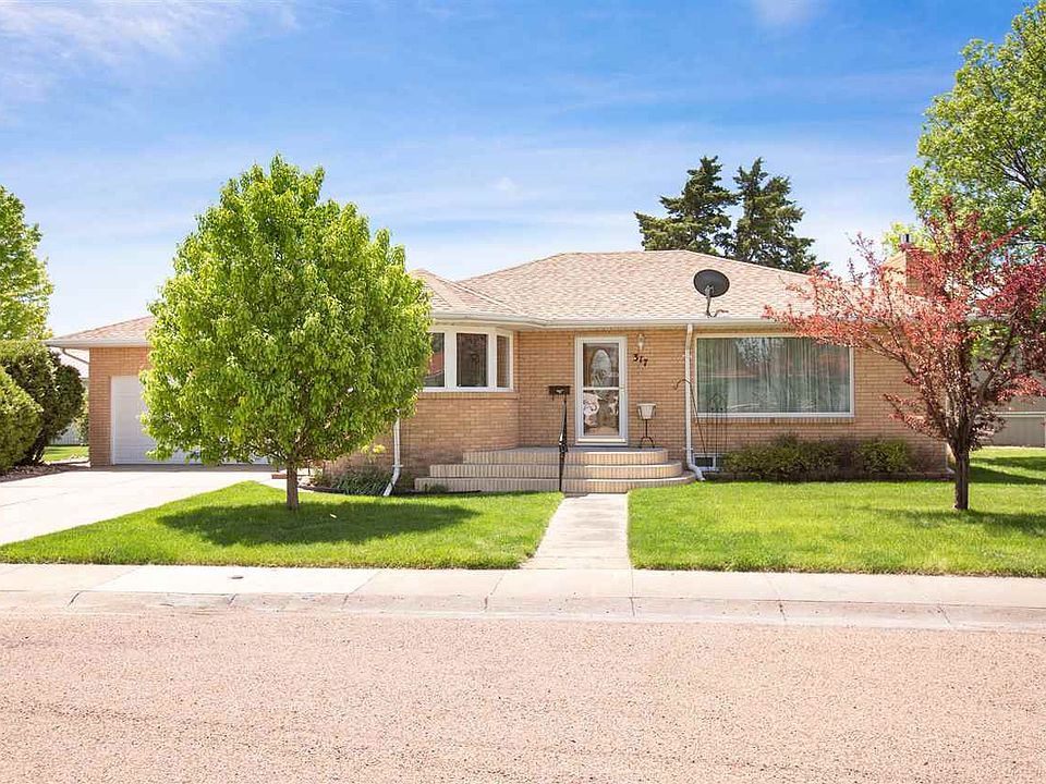 1st image of 317 Circle Dr
