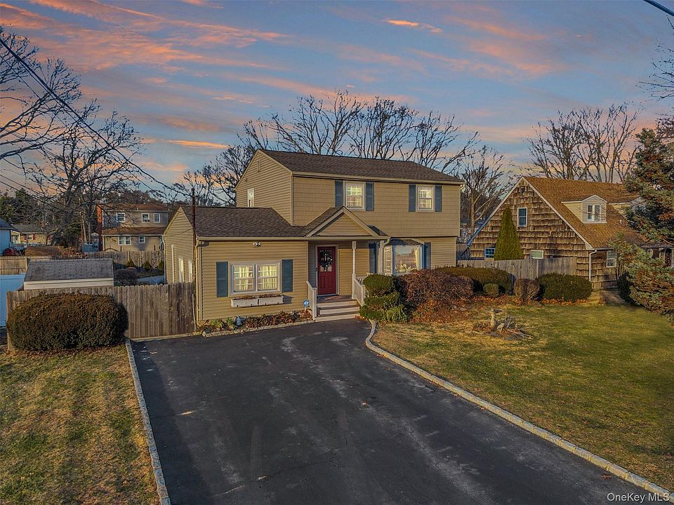 1st image of 39 Appel Drive E