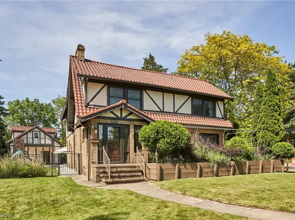 17004 Greenwood Ave, Cleveland, OH 44111