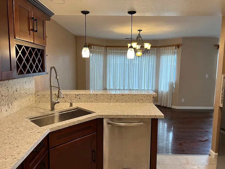 2111 Cuesta Dr — Photo 8