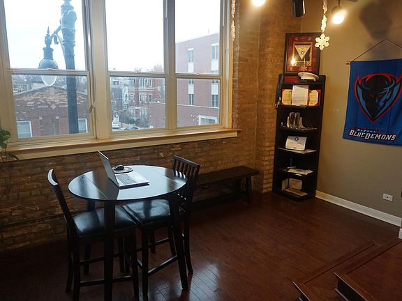 4th image of 1725 W North Ave APT 303