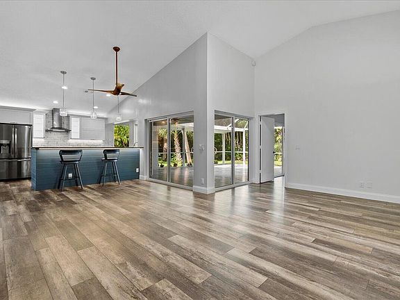 4th image of 5863 Stonewood Court