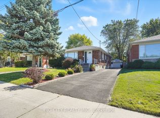 7 Armitage Dr, Toronto, ON M1R 4X9