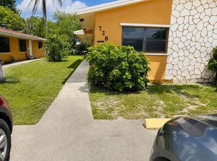 728 SW 7th St #1-2, Hallandale, FL 33009